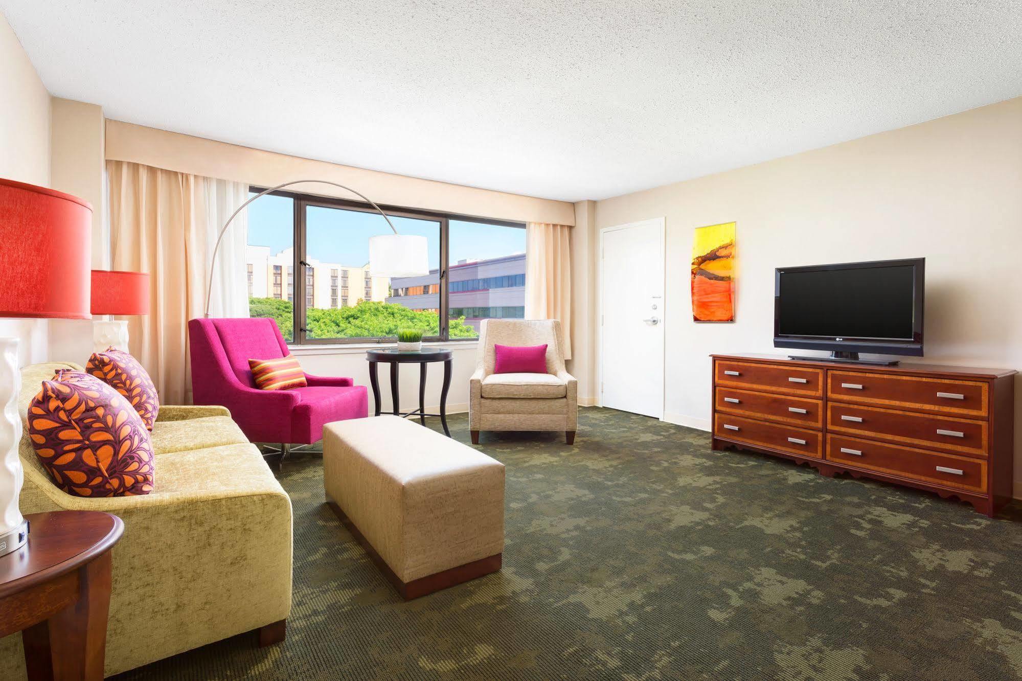 Holiday Inn Secaucus Meadowlands Exterior foto